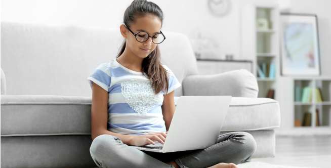 Anak Sekolah Online, Lakukan Ini Agar Matanya Tak Bermasalah