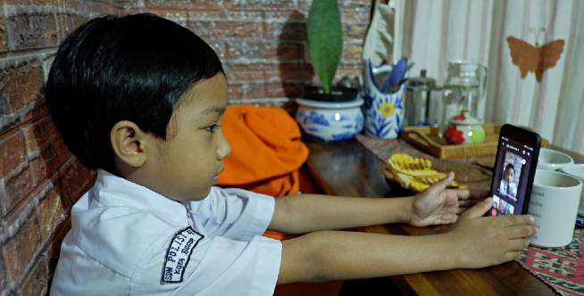 Viral, Orangtua 'Di-Kick' dari Grup Belajar Anak karena Protes Tugas Guru