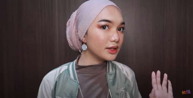 Dua Sisi Serupa