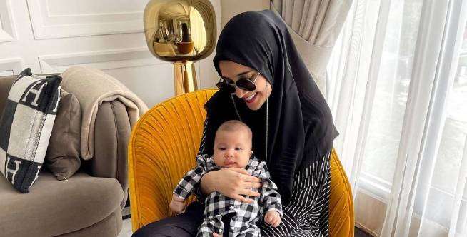 Zaskia Sungkar Sudah Rencanakan Program Hamil Anak Kedua