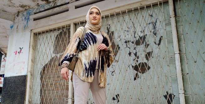 Motif Abstrak Paling Aman