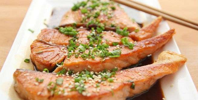 Makanan Halal dan Bergizi