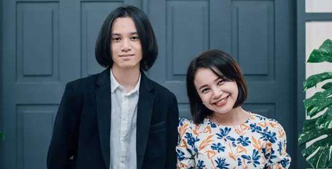 Pose Gemas Rossa dan Rizky