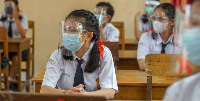 Bermunculan Kluster Covid-19 di Sekolah, Dokter Beri Kritikan Pedas