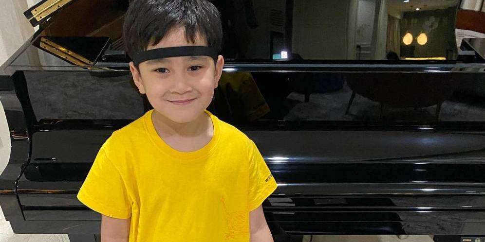 Beli Kado Mewah untuk Raffi dan Nagita, Rafathar Tinggal Tunjuk