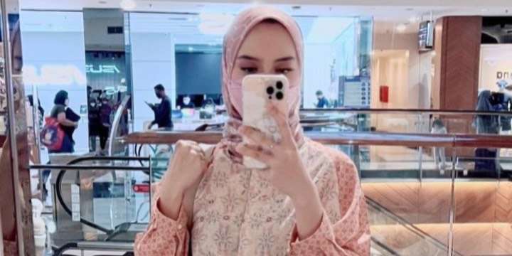 Trendi dan feminin