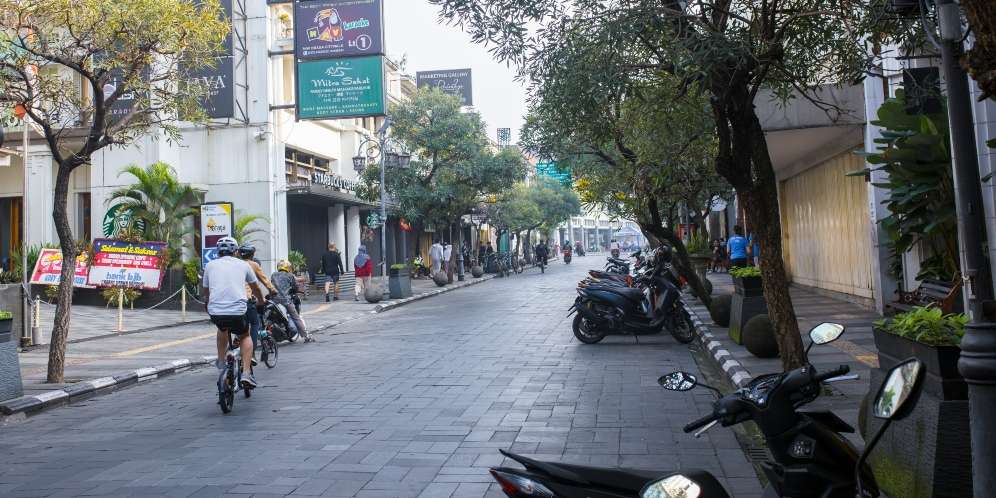 Tren Ingin Bersenang-senang
