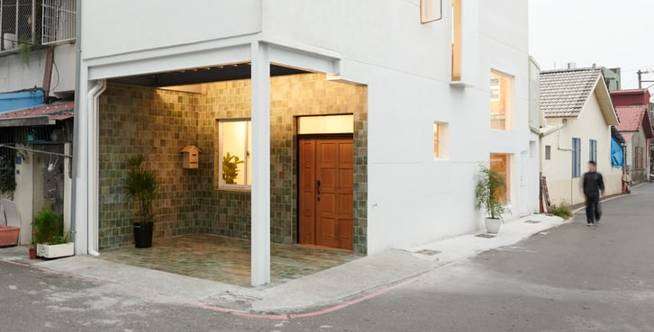 Ruang Tamu dan Area Dapur