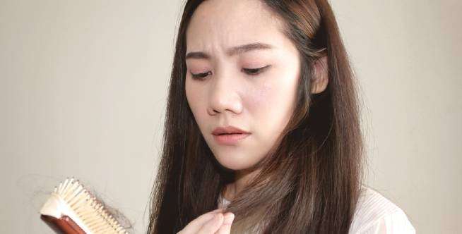 Deretan Cara Atasi Rambut Rontok Saat Hamil