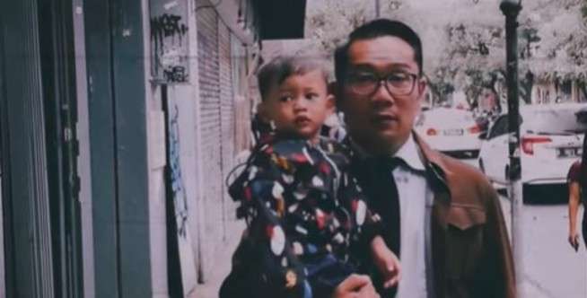 Momong Anak, Ridwan Kamil Bikin Klip 'Yang Terdalam' Versi Bapak-Bapak