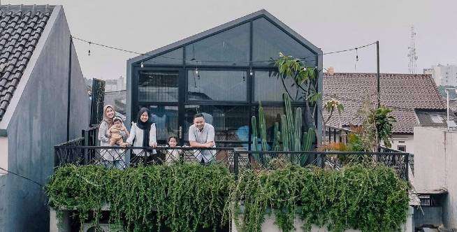 Desain Rooftop Seru ala Rumah Purnama Bandung, Intip Yuk!
