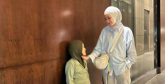 Anak Kedua Mulai Berhijab, Zaskia Mecca Terharu