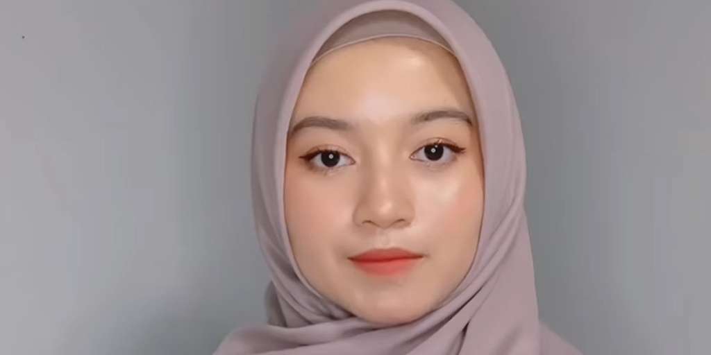 Cara menyetrika hijab segi empat