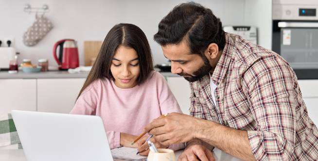 Sulitnya Negosiasi dengan Anak Remaja, Coba 3 Cara Ini