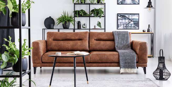 4 Cara Merawat Sofa Kulit Biar Selalu Kinclong