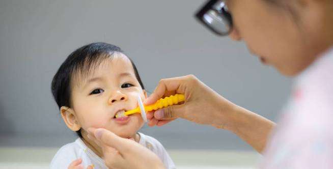 Pasta Gigi Dewasa, Amankah Digunakan Anak?