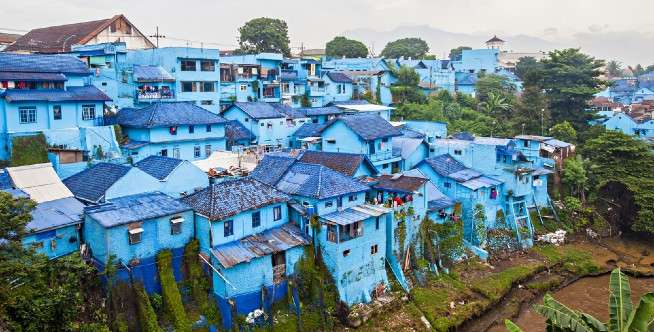 3. Kampung Biru Arema