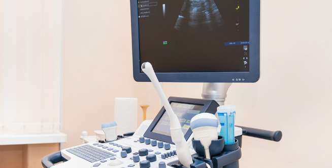 Pesan Kocak Dokter Kandungan untuk Para Suami Saat Cek Hamil