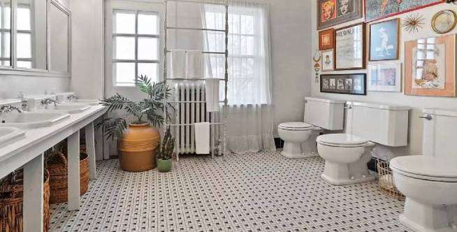 Toilet yang Sangat Aneh