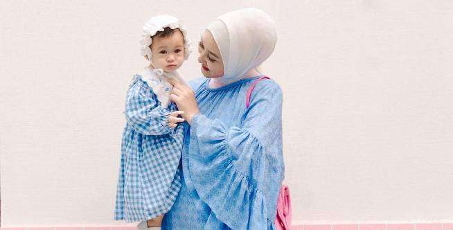 Putri Dian Pelangi Jadi Fashionista Cilik, Super Gemas!
