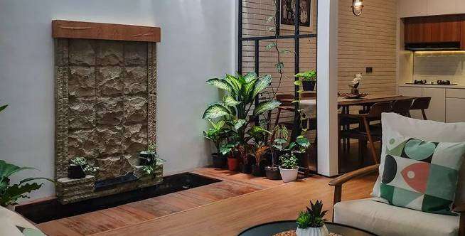 Tanaman dalam pot dan Aksen Batu Alam