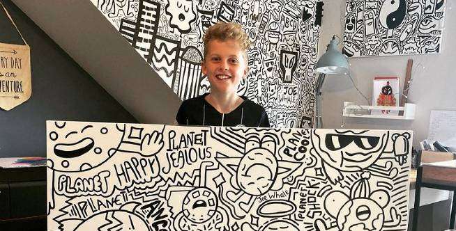 Hobi Gambar Sejak Usia 3 Tahun