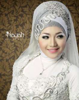 Tips Cantik dengan Rias Sederhana