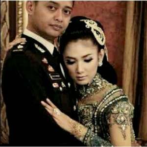 Mengenal Suami Polwan Cantik Briptu Eka Mengenal Suami Polwan Cantik Briptu Eka