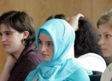Kisah Model AS Temukan Kedamaian Saat Berhijab