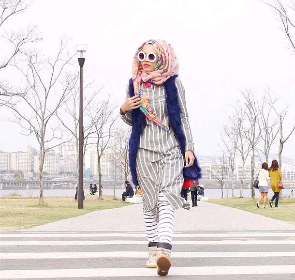 Gaya Nyentrik Selebgram Hijaber Iymel