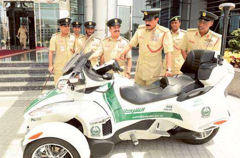 Setelah Supercar, Polisi Dubai Pakai Moge Mahal Roda Tiga