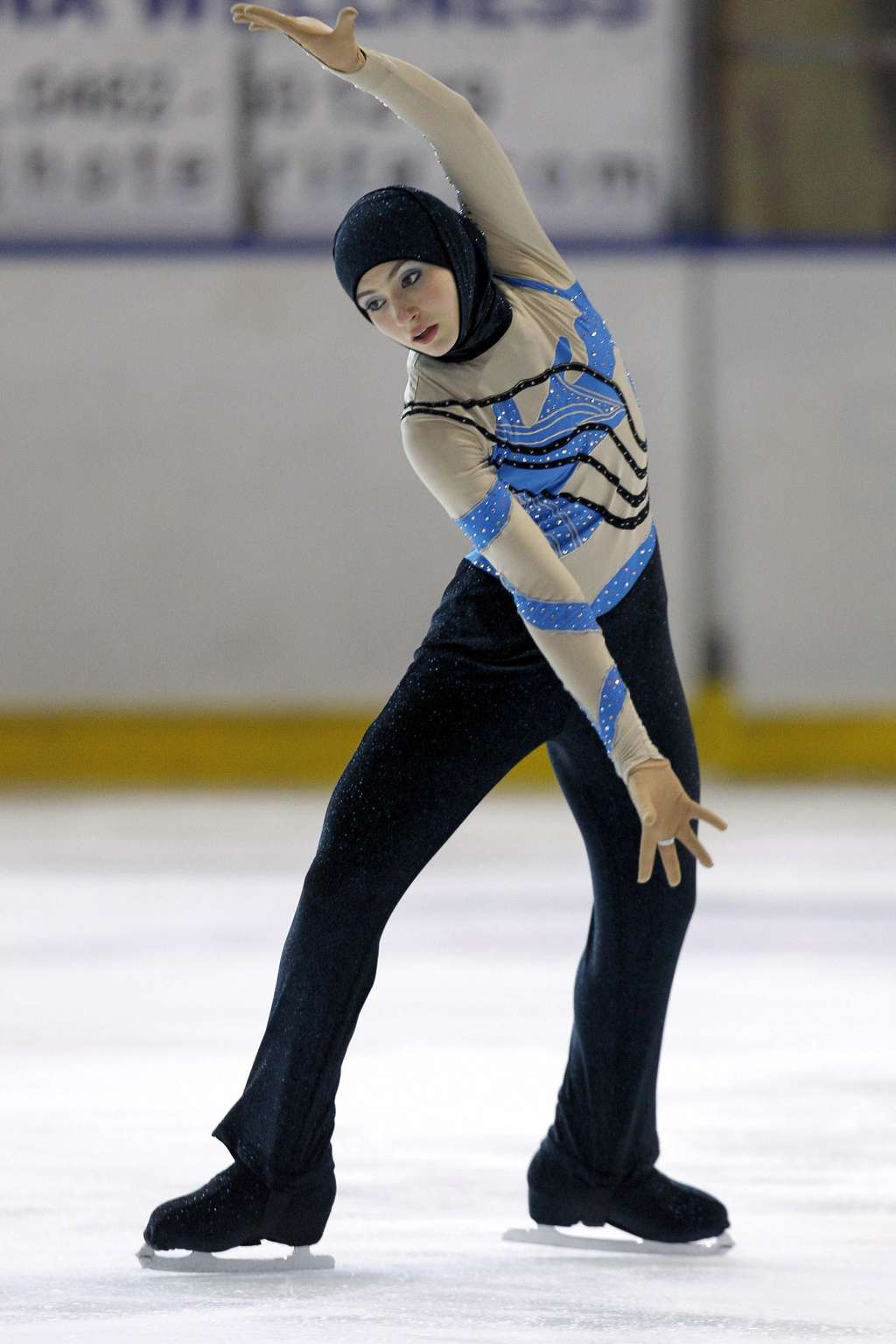 Zahra Lari, Skater Berhijab Berjuluk Putri Es