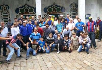 Pemain Timnas Bosnia Salat Jumat di Masjid Lokal Brasil