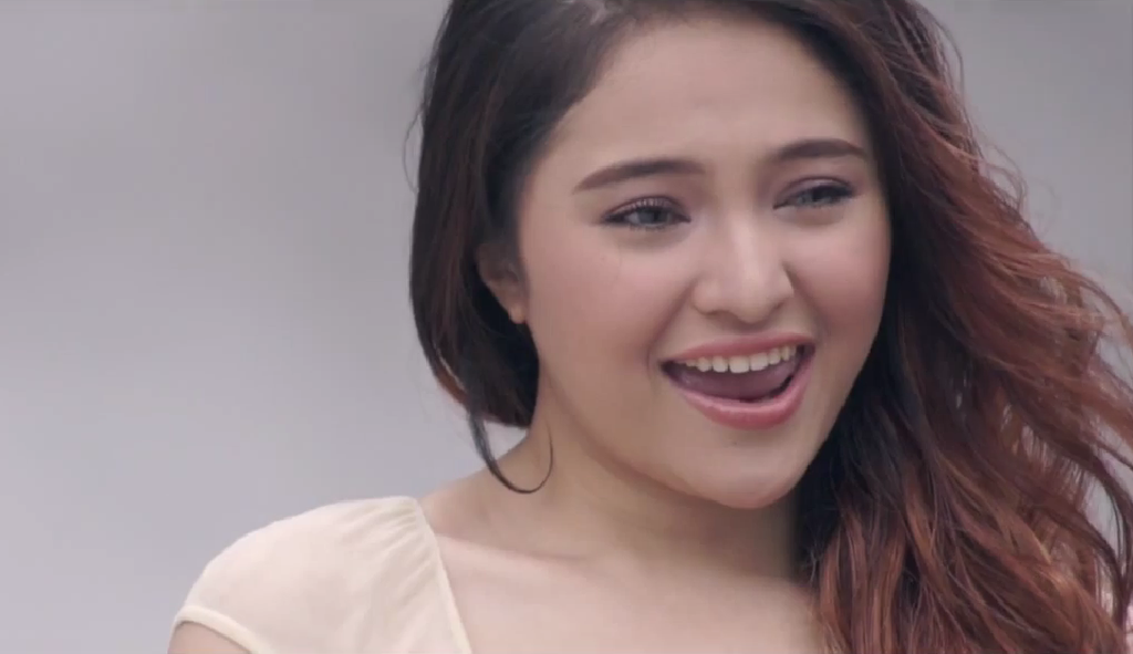 Marshanda Resmi Tanggalkan Hijab