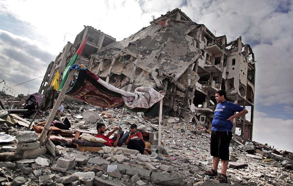 Gencatan Senjata: Israel Pesta Pantai, Warga Gaza Tetap Merana