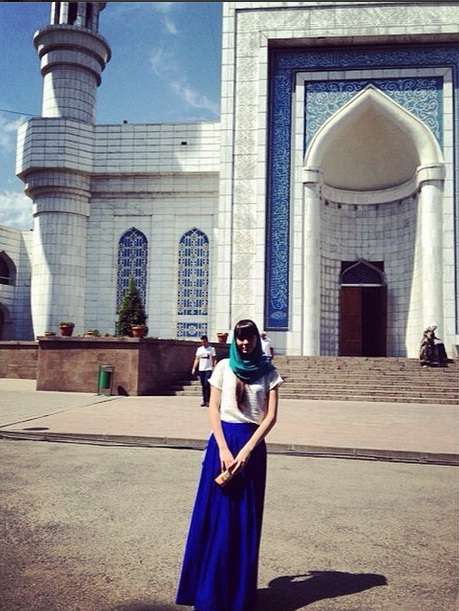 Si Cantik Sabina Pamer Foto Berkerudung Si Cantik Sabina Pamer Foto Berkerudung