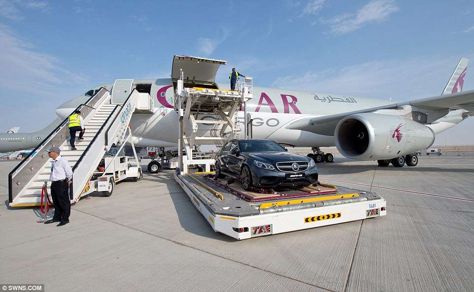 Cara Playboy Arab Boyong Mobil Mewah ke London