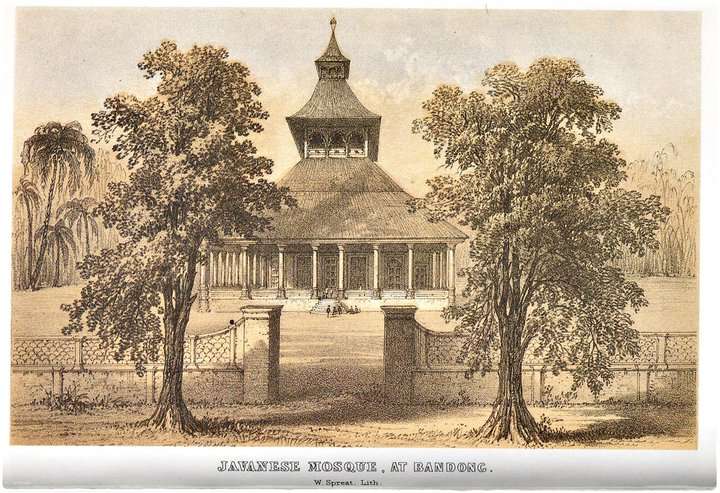 Masjid Raya Bandung: Sentuhan Kubah Bawang Soekarno