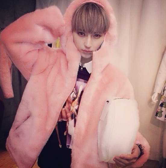 Kecantikan Pria Ini Bikin Para Wanita Iri