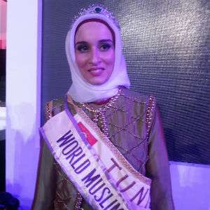 Miss Tunisia Jadi Jawara di Gadis Muslimah Dunia 2014