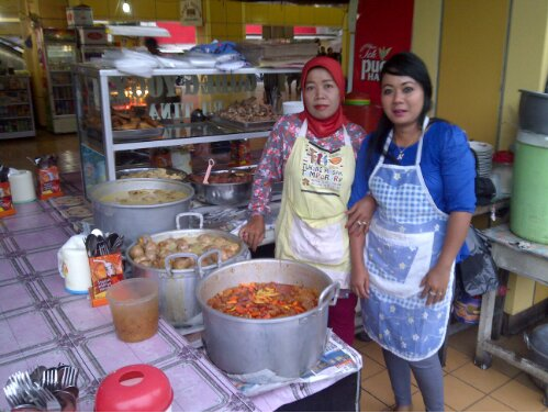 Gudeg Bu Tinah: Favorit Dua Presiden Gudeg Bu Tinah: Favorit Dua Presiden