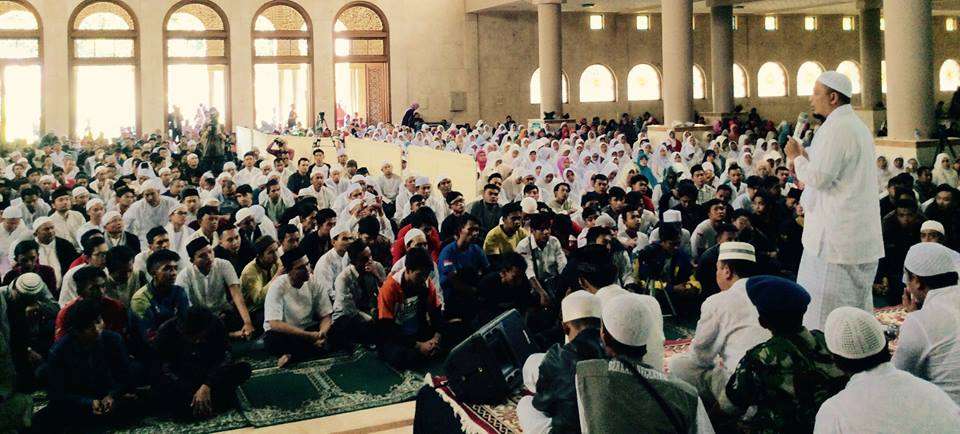 Zikir akbar ustaz Arifin Ilham