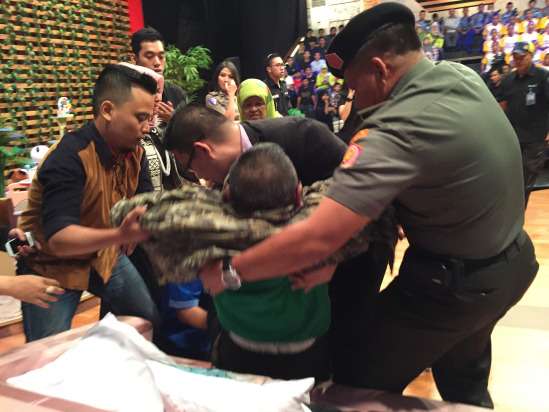 Tatang Koswara, Sniper Terbaik Dunia Meninggal Saat Siaran