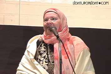 Jadi Ateis 65 Tahun, Maryam Kini Seorang Muslimah