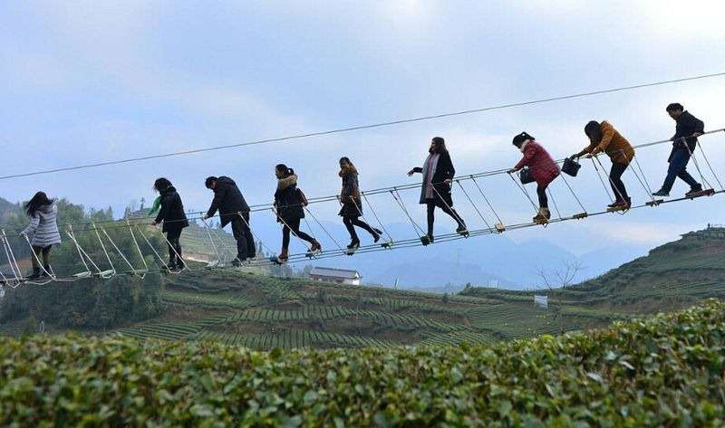 Wisata Ekstrem, Lintasi Jembatan Tali Terpanjang di Tiongkok Wisata Ekstrem, Lintasi Jembatan Tali Terpanjang di Tiongkok