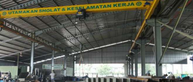 Imbauan Unik di Pabrik: Utamakan Sholat & Keselamatan Kerja