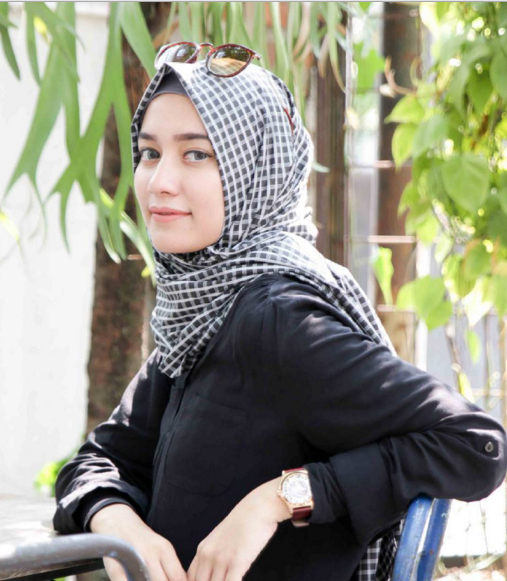 Gaya Hijabers Mengenakan Pashmina Gaya Hijabers Mengenakan Pashmina