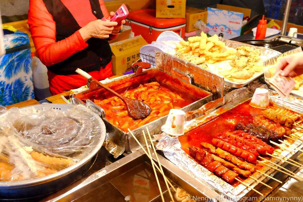 Wisata Kuliner Halal ala Kaki Lima Korea