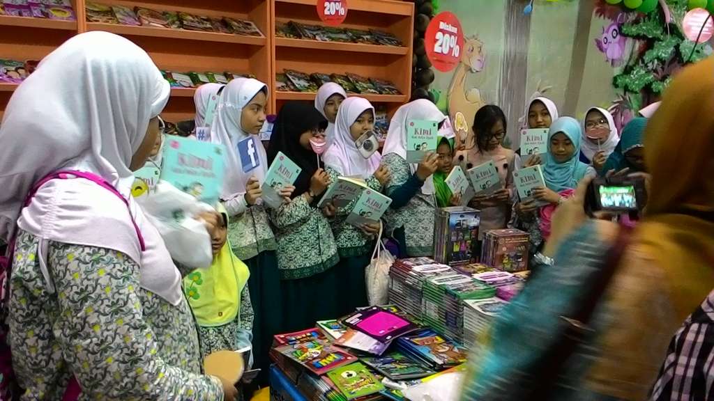 One Day to Write: Kumpulan Cerpen 30 Penulis Cilik