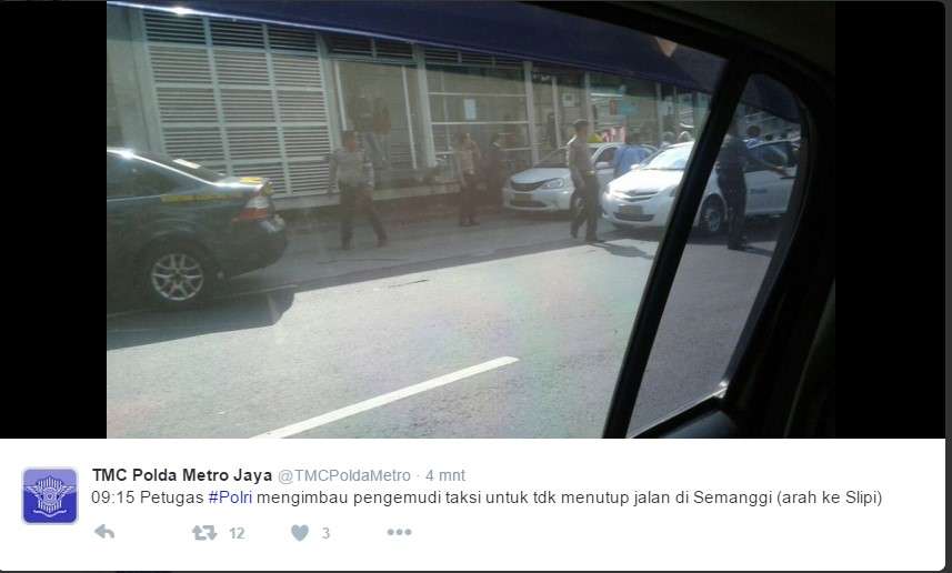 Demo Sopir Taksi Tutup Jalan Semanggi Demo Sopir Taksi Tutup Jalan Semanggi